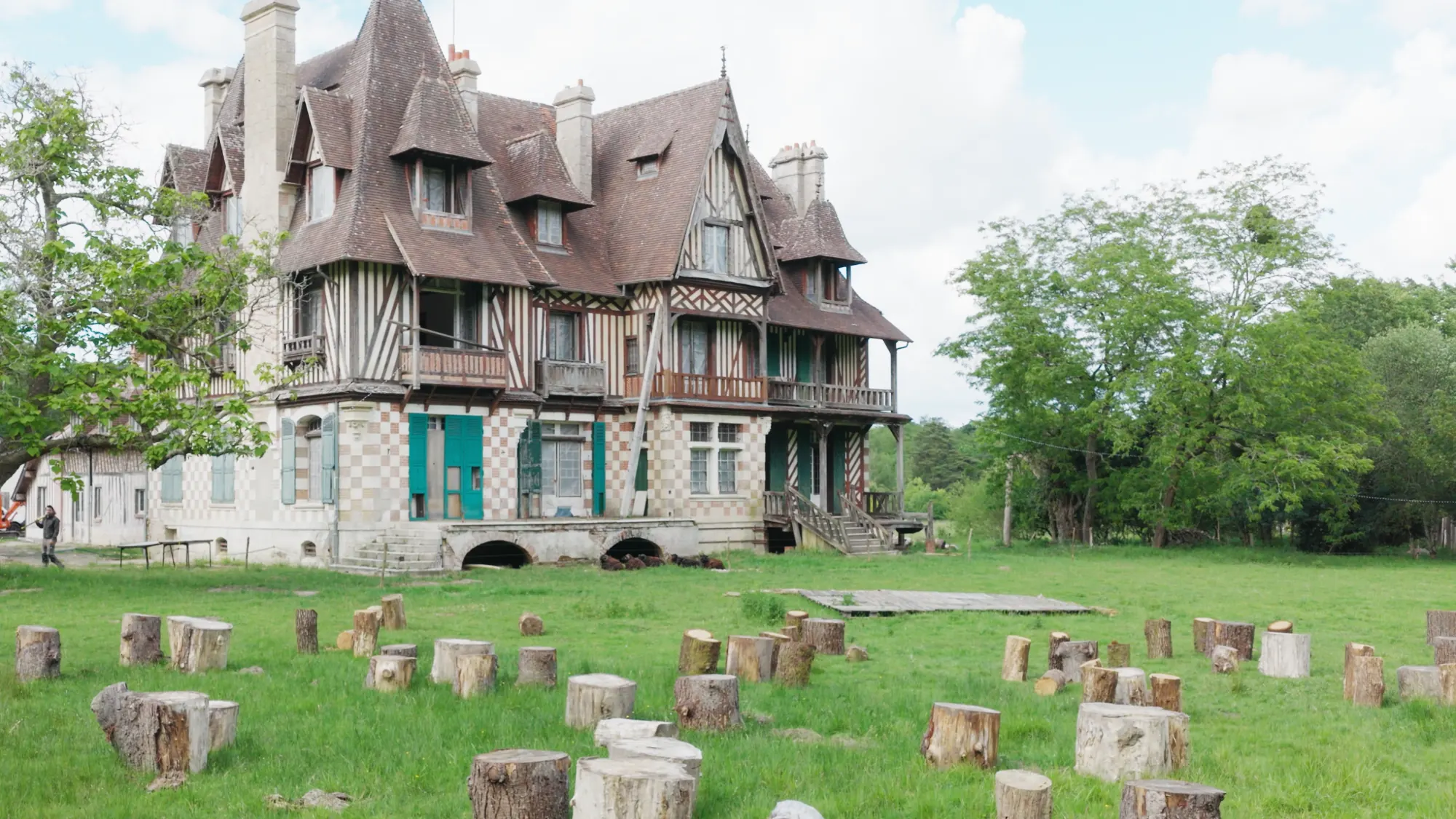 Le manoir de La Papinière et sa prairie